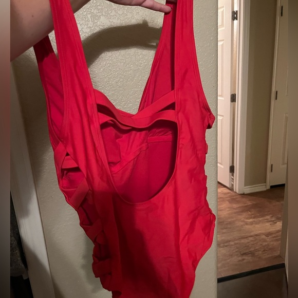 Target one piece with cutouts - Picture 5 of 5